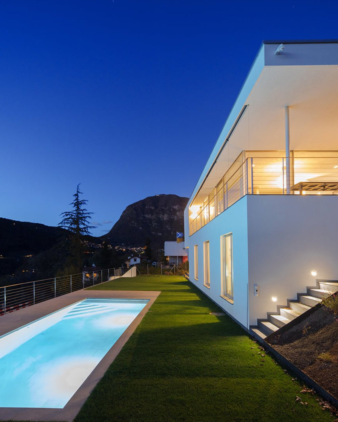 AOV Dual 3K 5MP 4G LTE & 2.4GHz Wi - Fi - IMOU Store5MP 3K with Solar Panel + SIM Card + 128GB Memory CardNone